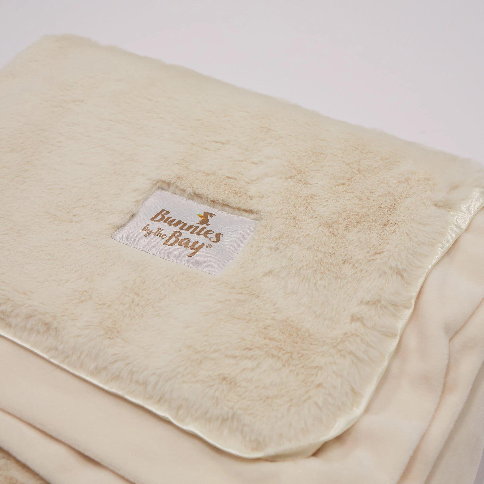 RETIRED - Big Cozy Nibble Fur Blanket - Cream 50 x 60 - Image 7