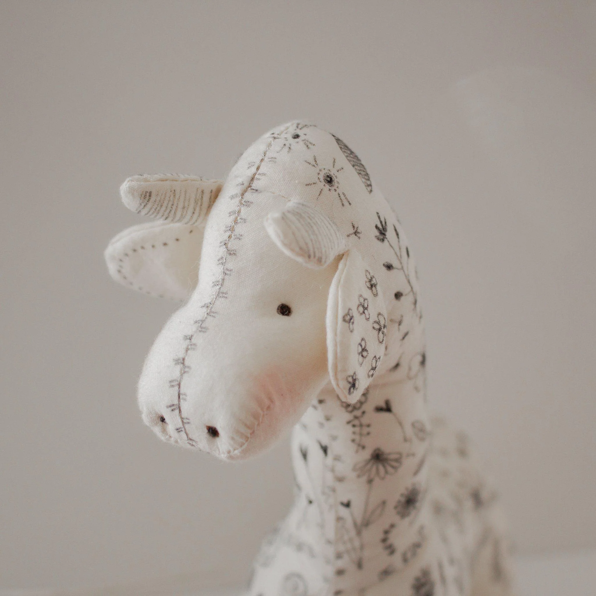 RETIRED - Hutch Studio Original - Smiley Giraffe - One of A Kind - Image 2