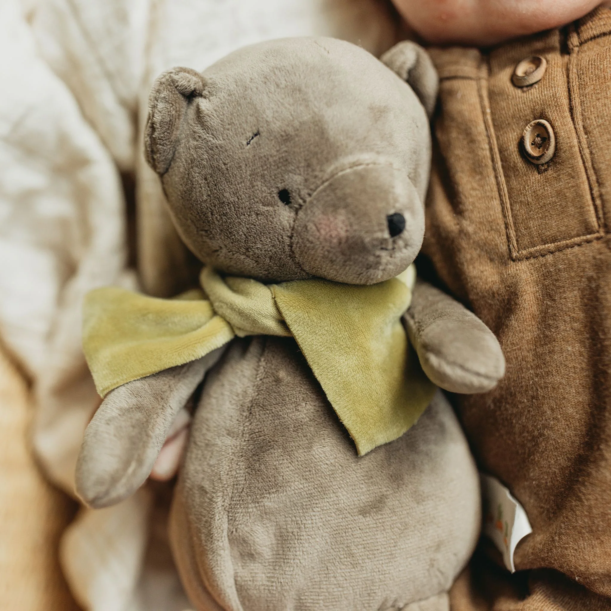 RETIRED - Holiday Brownie Bear Book Bundle - Image 3