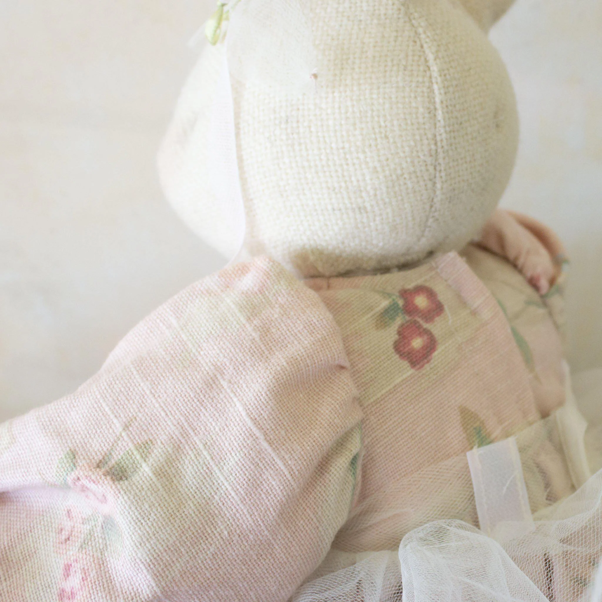 RETIRED - Hutch Studio - Bunny Bushel - One Of A Kind Bunny - Image 6