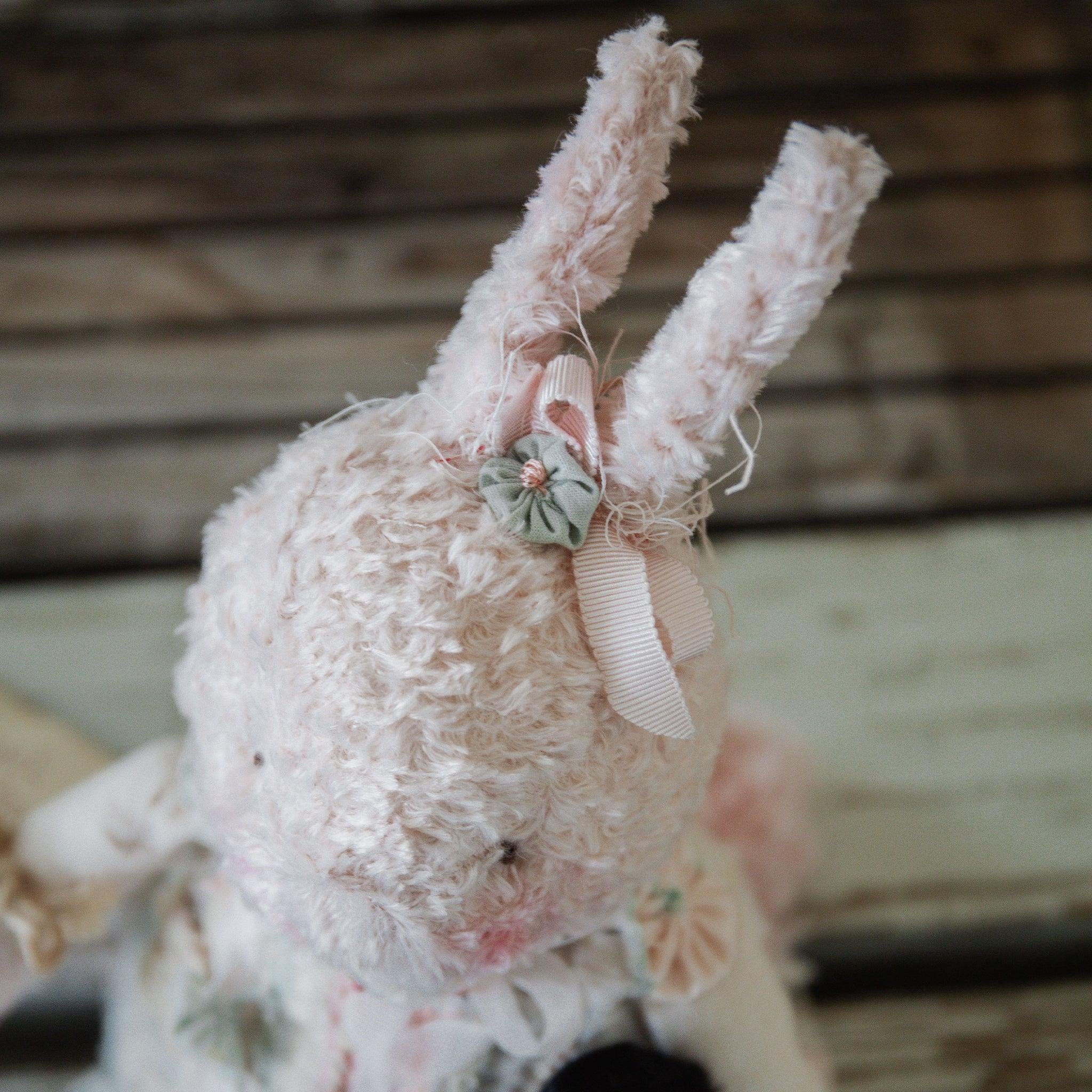 RETIRED - Hutch Studio - Hand Crafted Pheobe Patchwork & Little Caw - Image 4