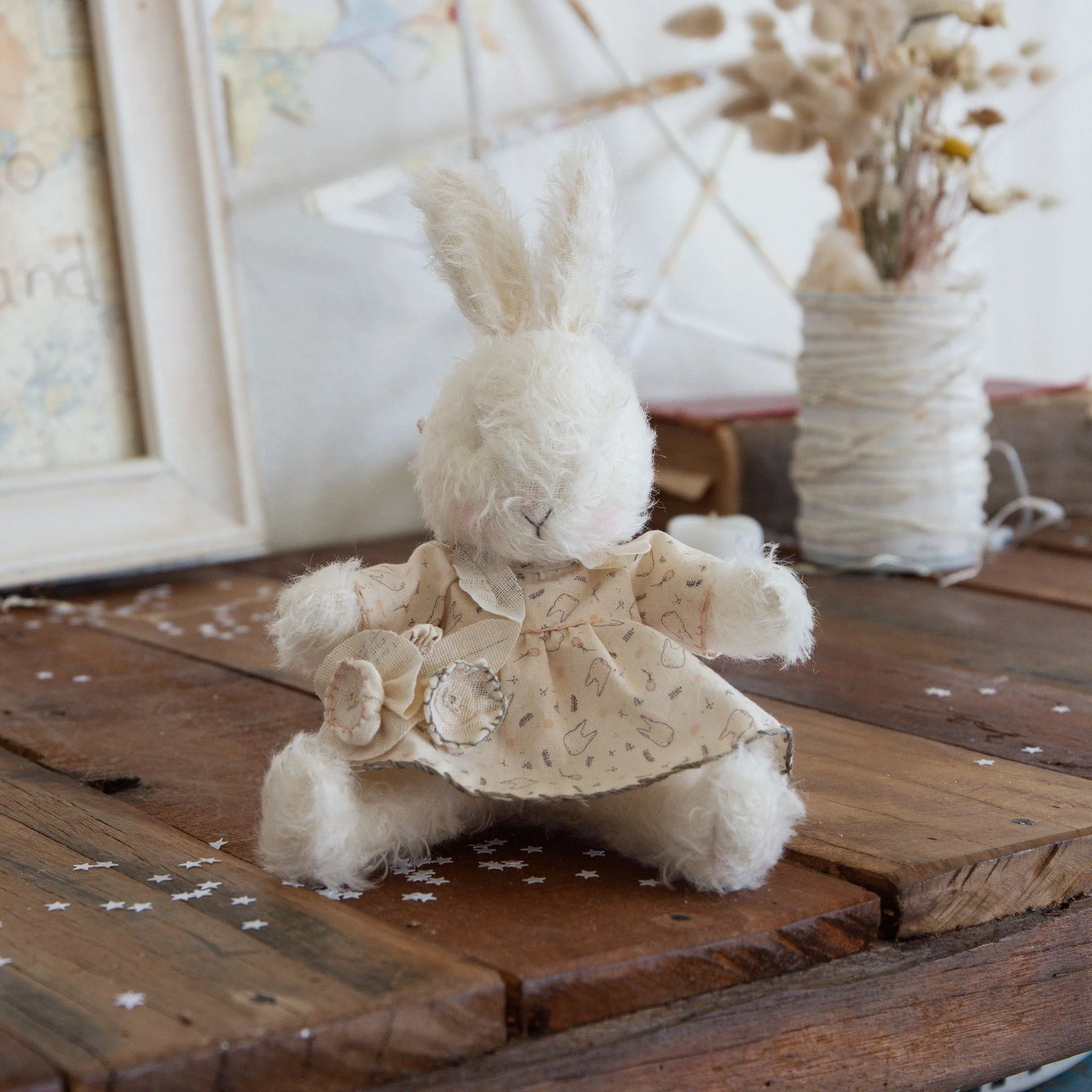 RETIRED - Hutch Studio - Itty Bitty 1