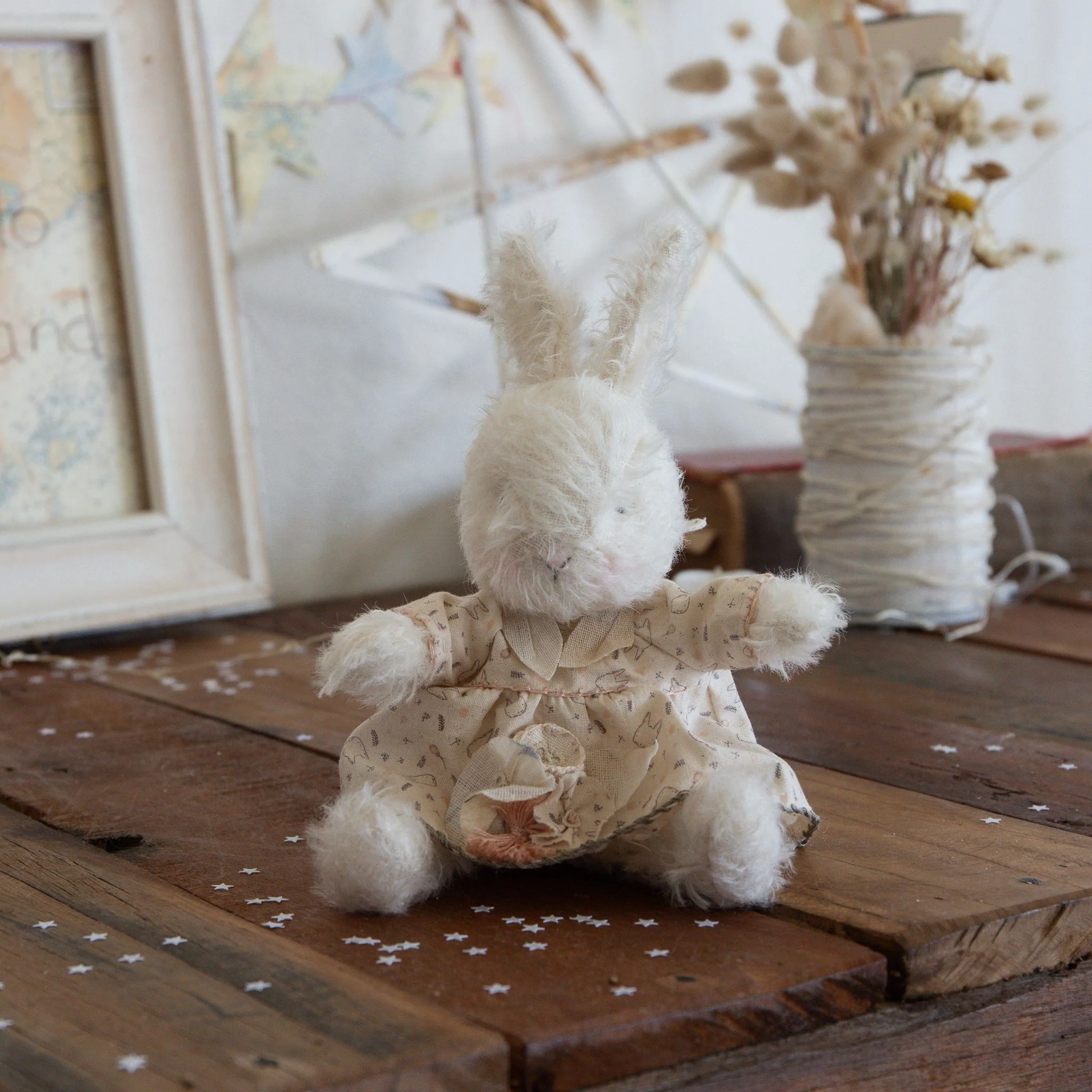 RETIRED - Hutch Studio - Itty Bitty 10