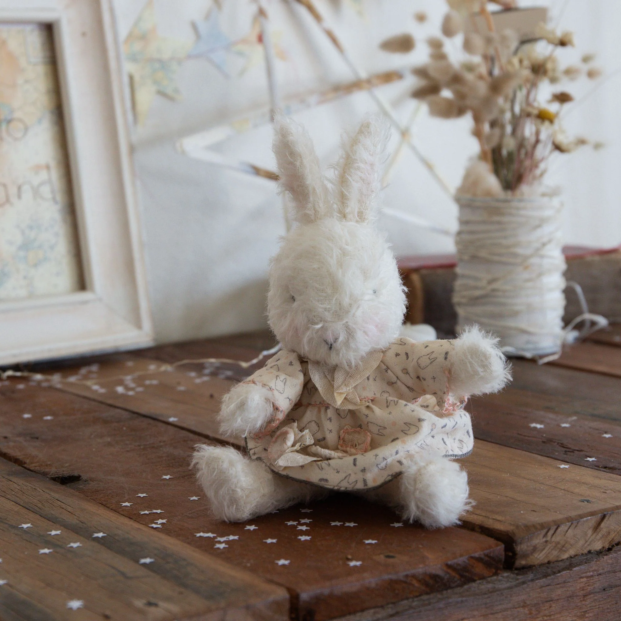 RETIRED - Hutch Studio - Itty Bitty 9