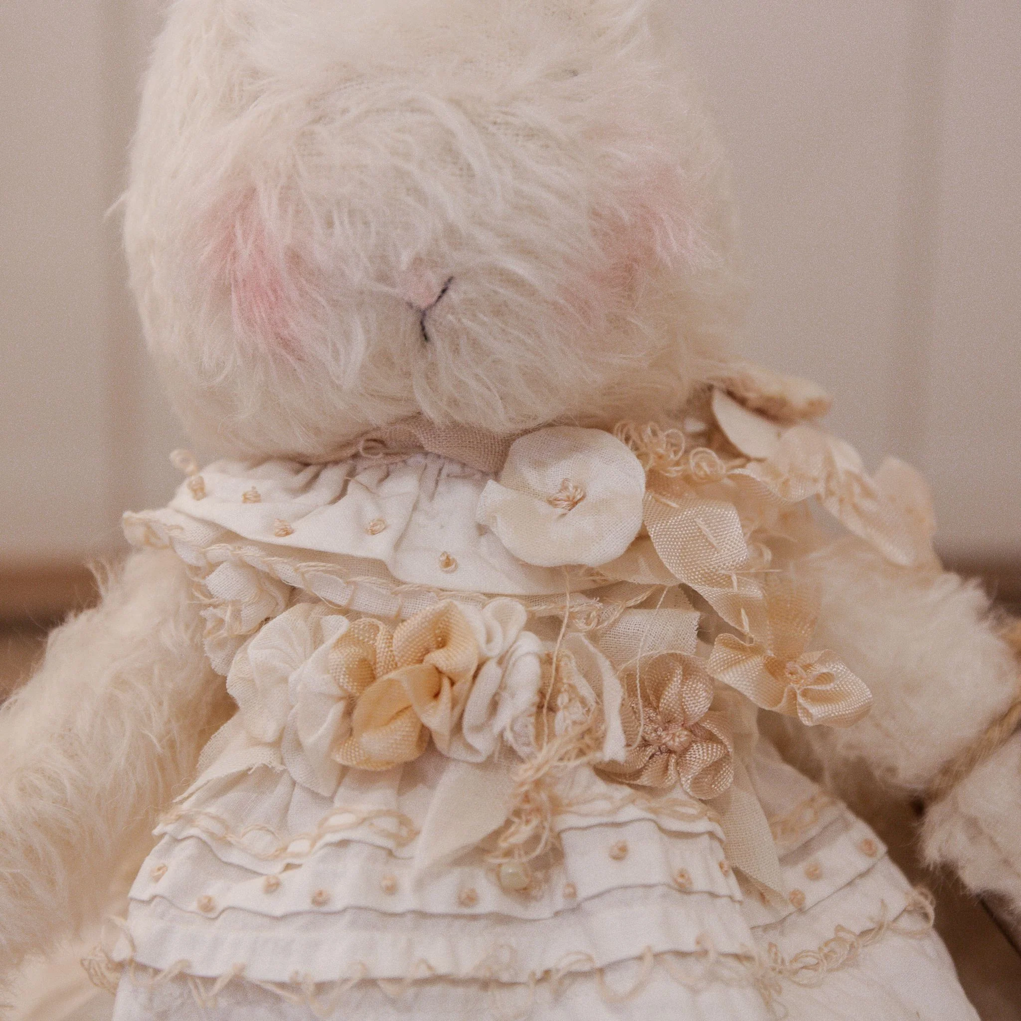 RETIRED - Hutch Studio - Lovely Love Note - Hand-Crafted Curly Mohair Cream Bunny - Image 2