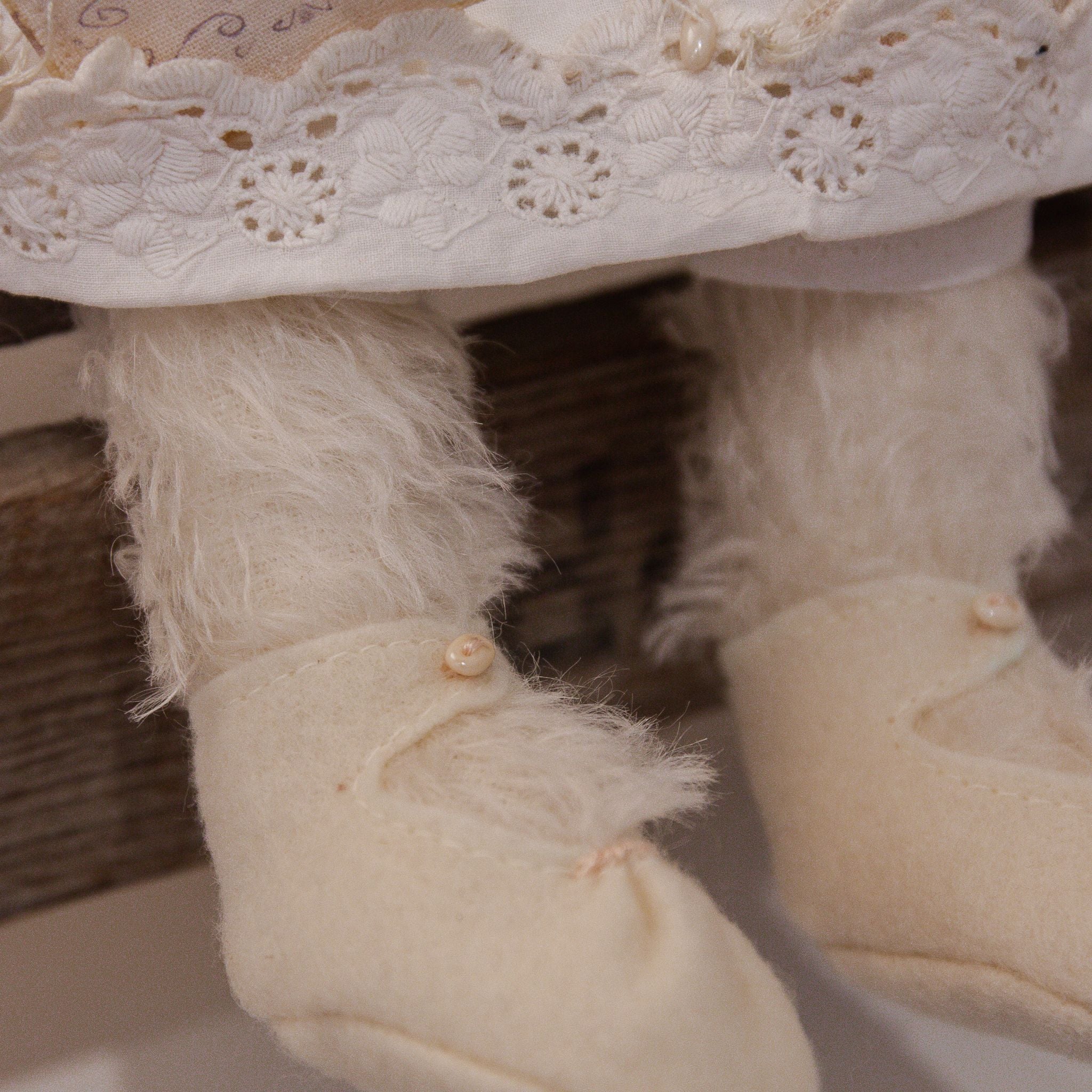 RETIRED - Hutch Studio - Lovely Love Note - Hand-Crafted Curly Mohair Cream Bunny - Image 4