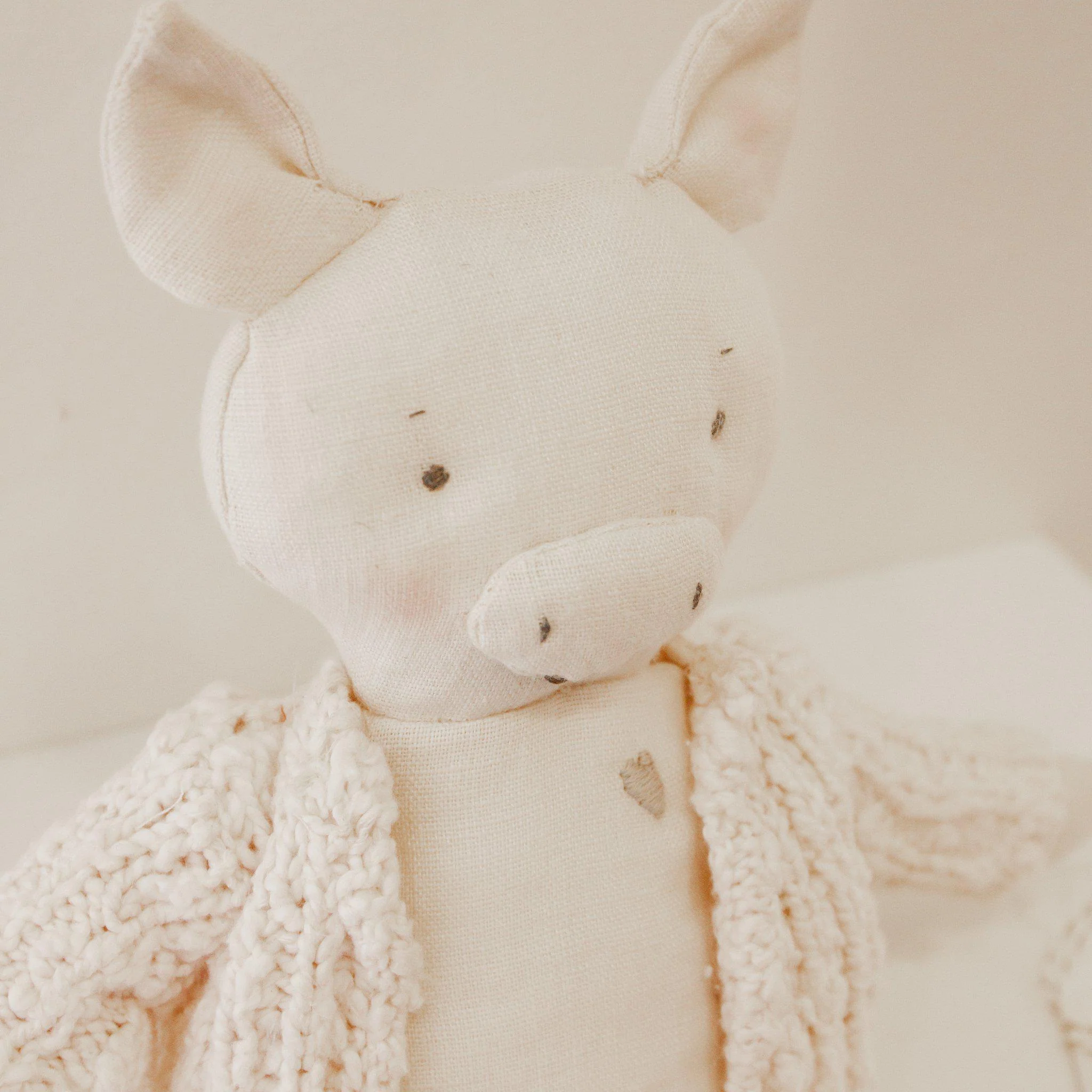 RETIRED - Hutch Studio - Miss Piggy - One of a Kind Pig - Image 2