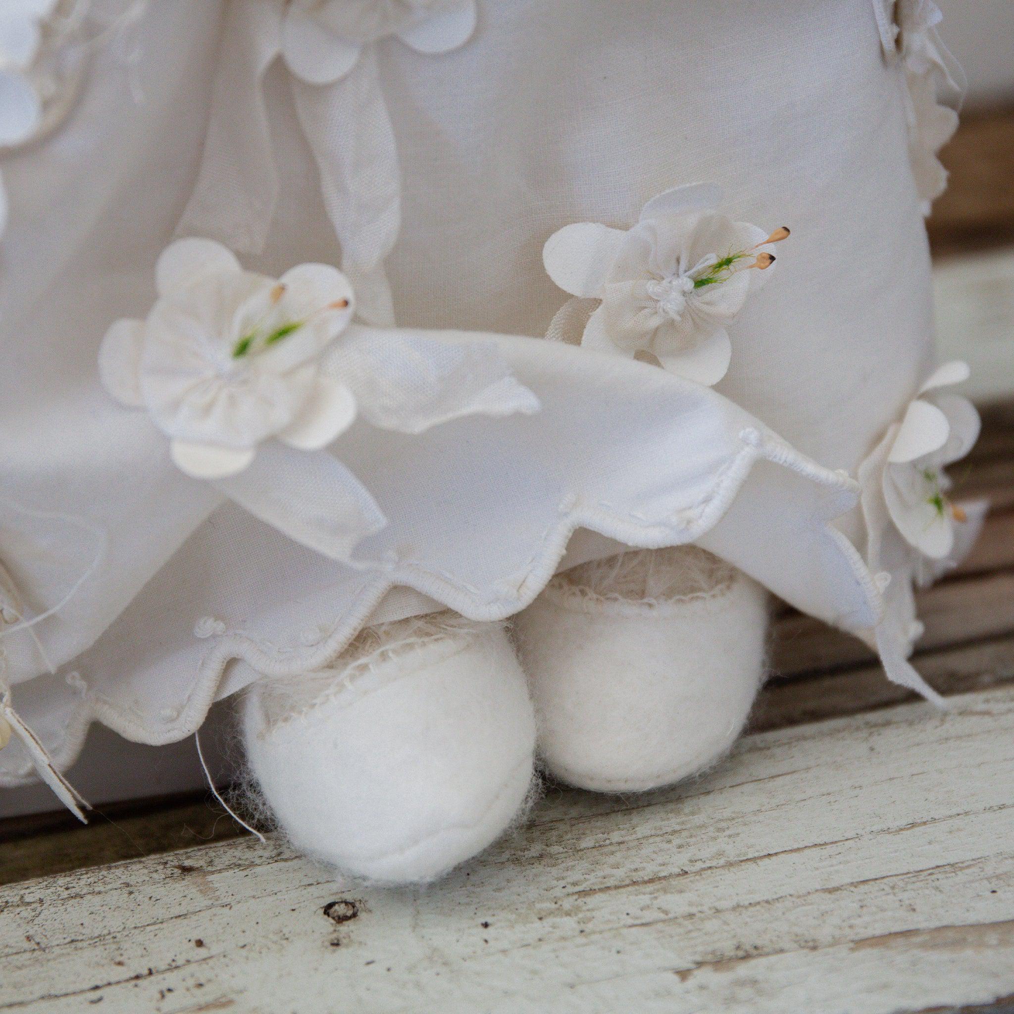 Hutch Studio - Mohair Friends - Elegant Ellie Eyelet Bunny - Image 15
