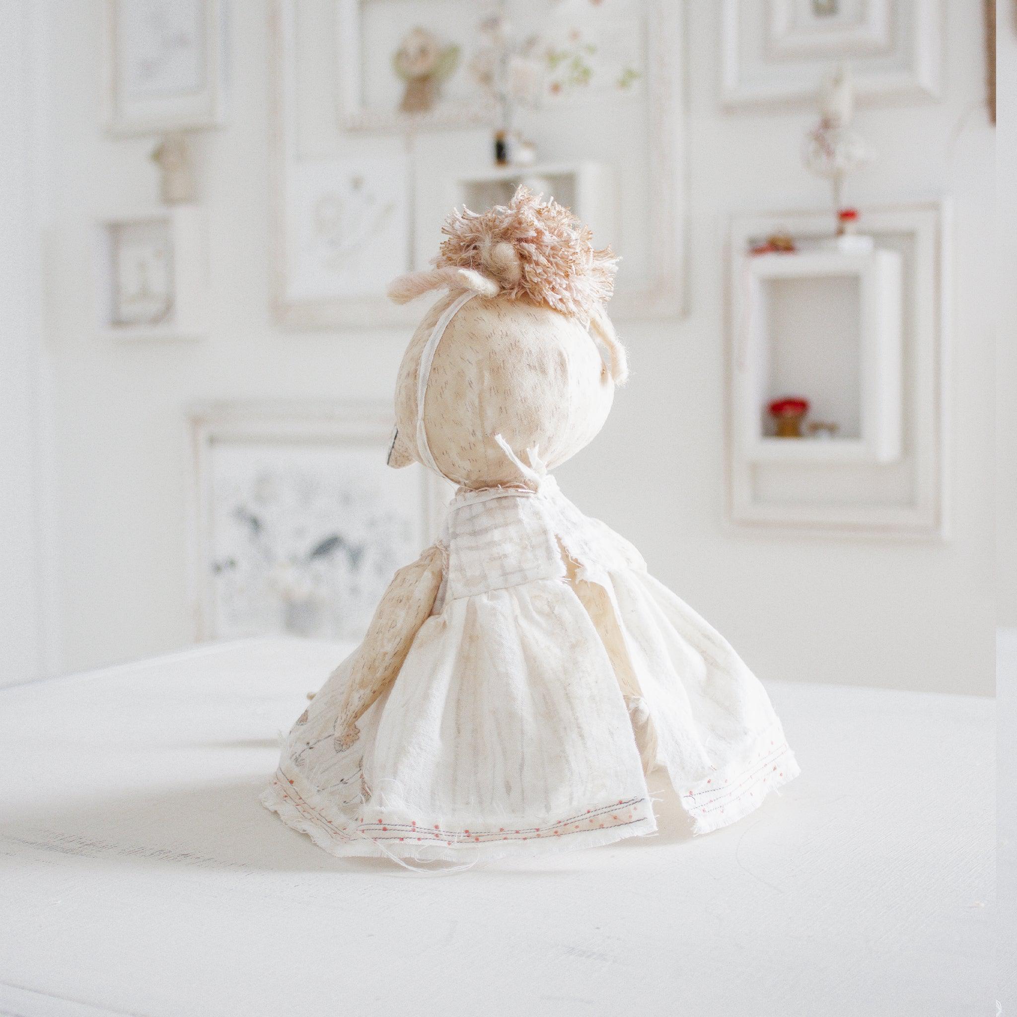 Hutch Studio Original -Lula Lady Bird - Image 2