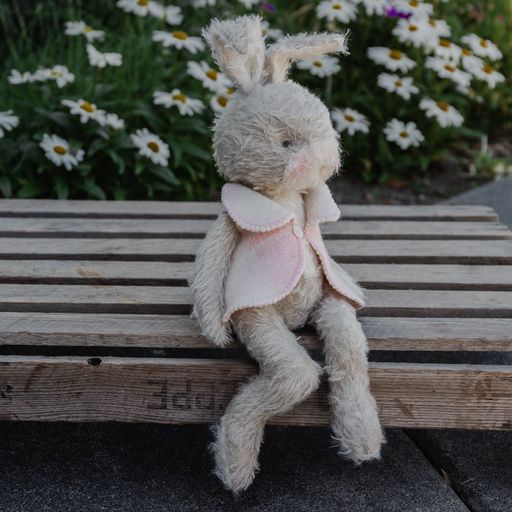 RETIRED - Hutch Studio Original - Moe Hare - Hand-Crafted Mohair & Vintage Wool Bunny - Image 5
