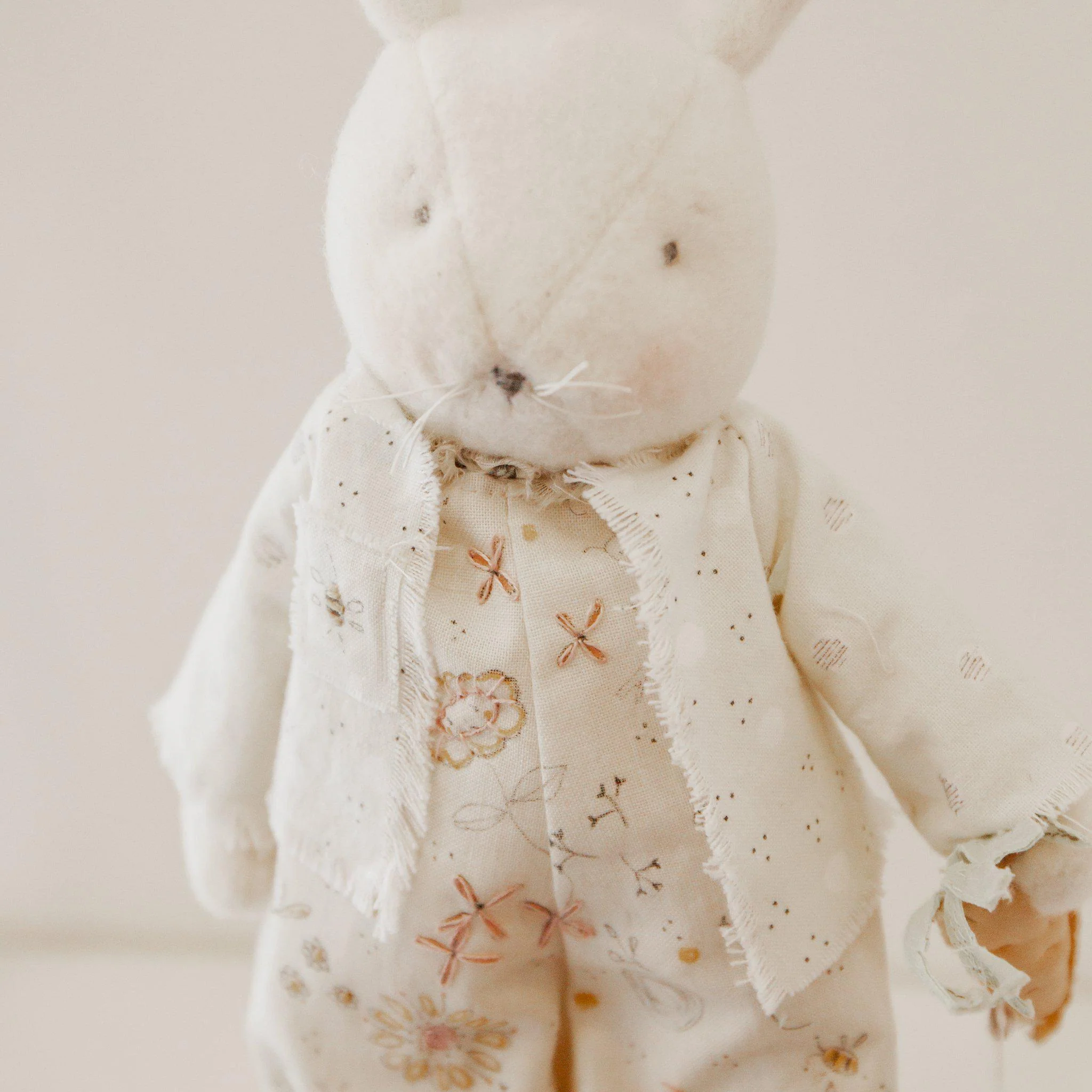 RETIRED - Hutch Studio Original - Sweet Pea - One of A Kind Bunny - Image 3