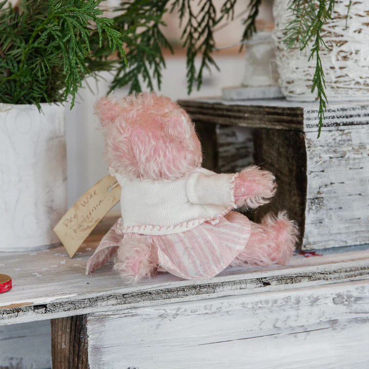RETIRED - Hutch Studio - Peewee Petunia Kitty - Image 7