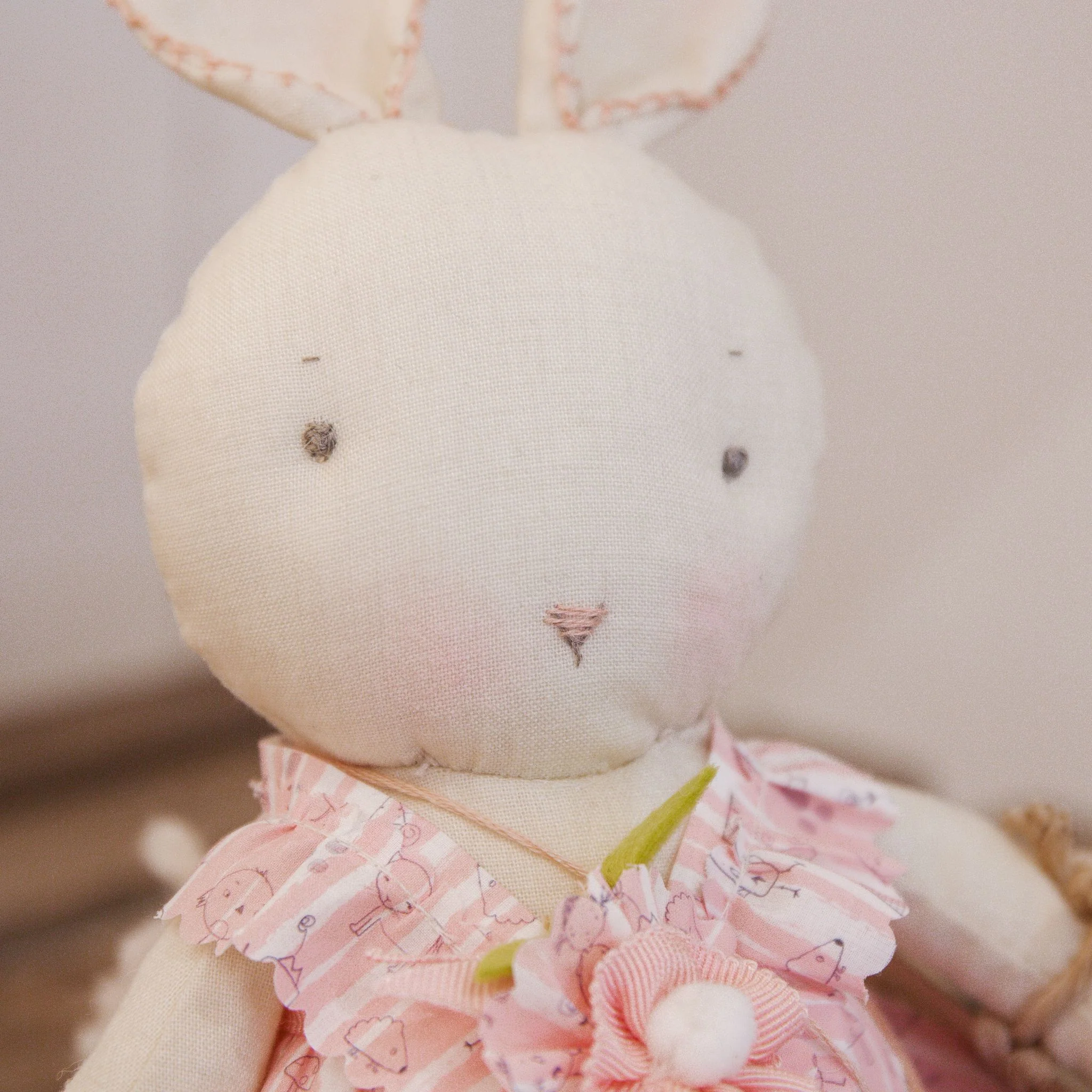 RETIRED - Hutch Studio - Pretty Sweet Penny - Hand-Crafted Cream Bunny - Image 2