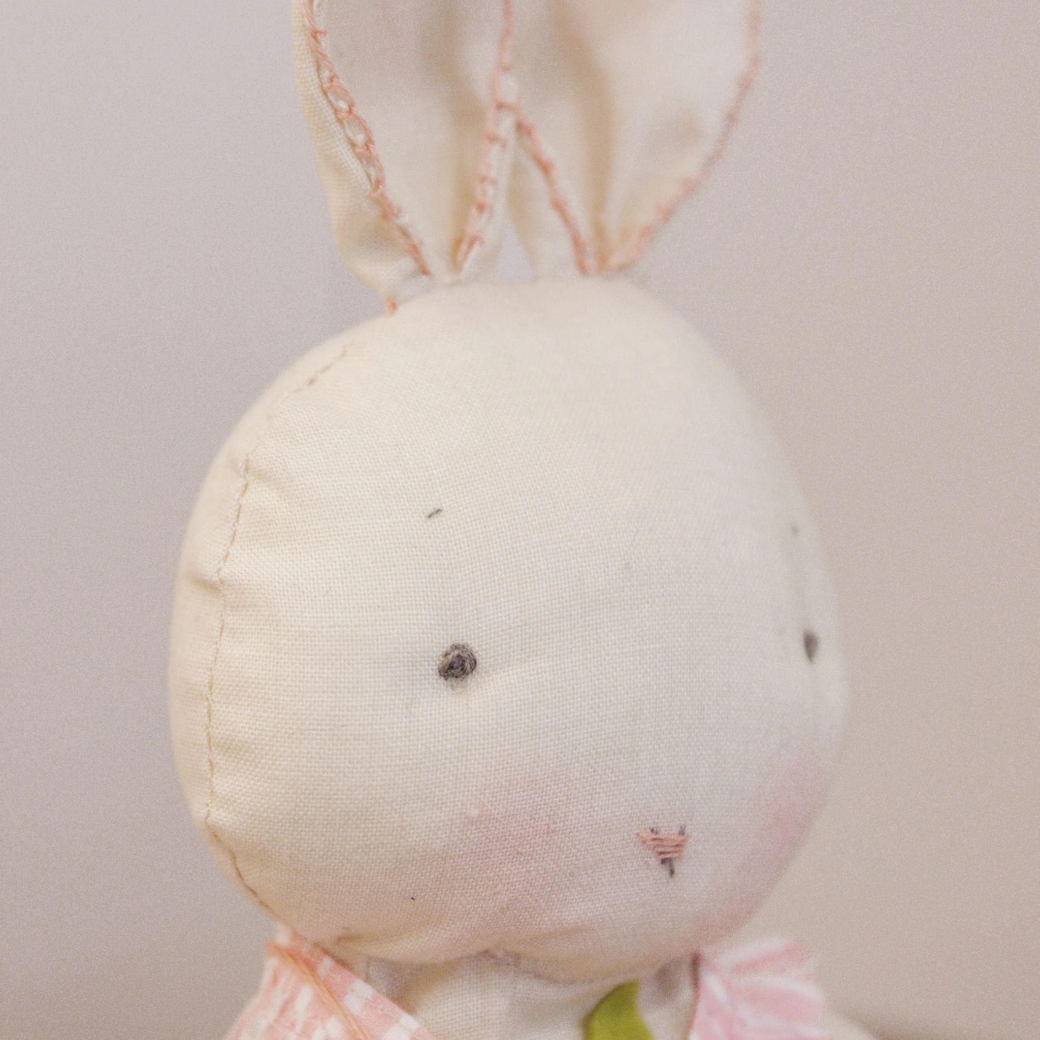 RETIRED - Hutch Studio - Pretty Sweet Polly - Hand-Crafted Cream Bunny - Image 6