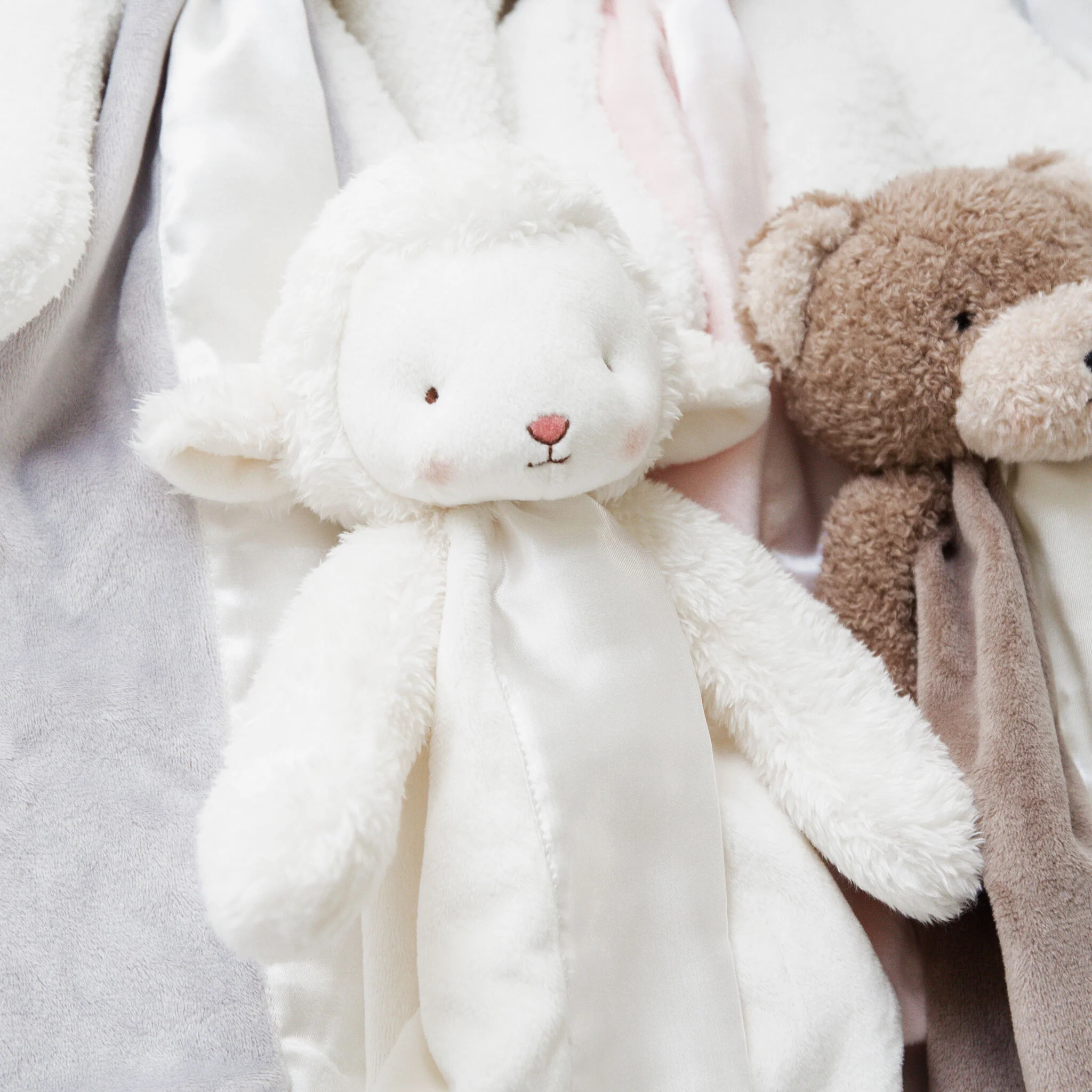 Kiddo the Lamb Buddy Blanket - 2 Pack - Image 4