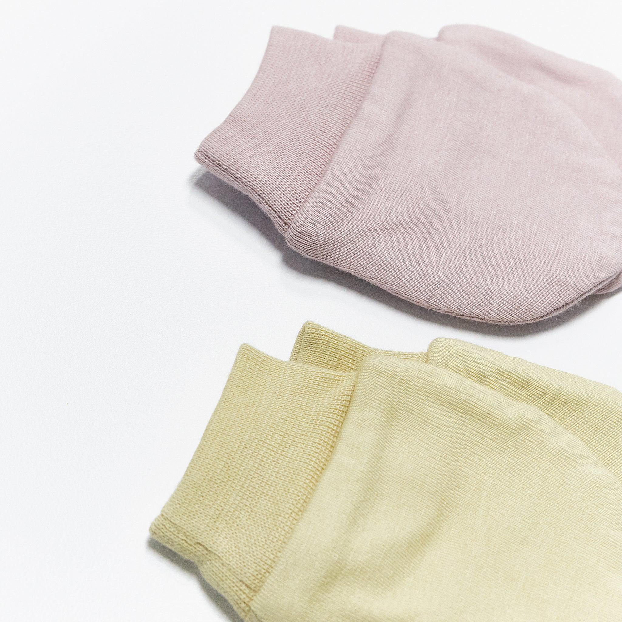 RETIRED - Kudaa Organic Baby Mitten Set - Wood Rose & Green Tea - Image 2
