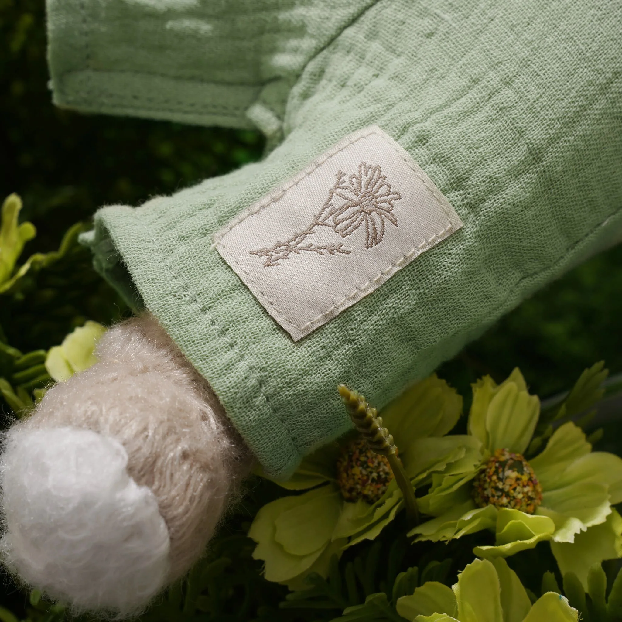 Limited Edition - 40th Anniversary Bramble the Bunny - Image 5