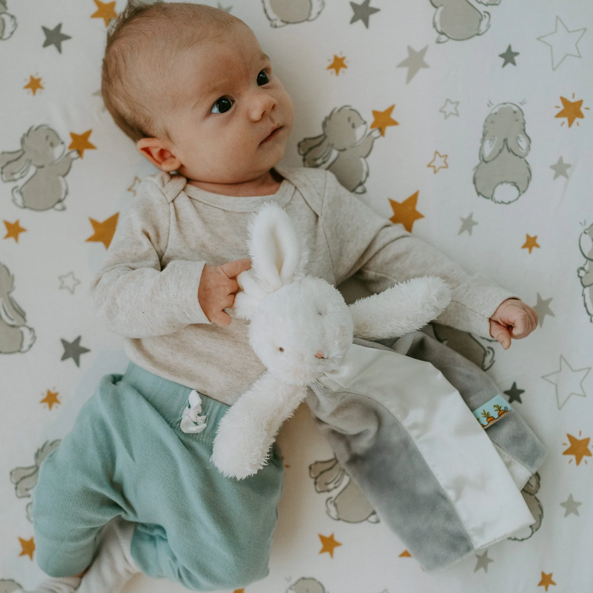 Somebunny Loves You! Bloom Gift Set - Gray - Image 7